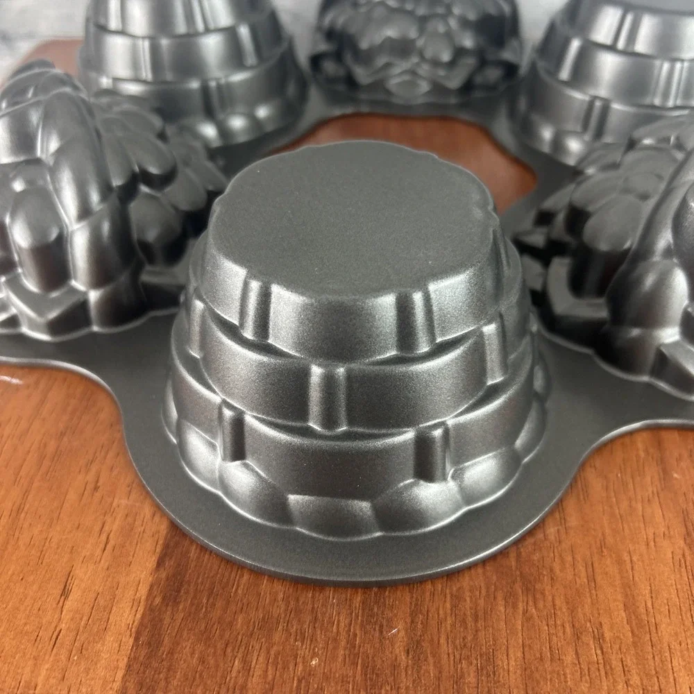 Wilton Mini Cup Cake Muffin Pan Oven 6 Flower Basket Bakeware Non Stick VTG Rare